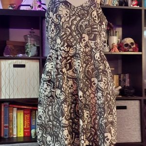 Folder NWT Skull Catacombs dress size 3x